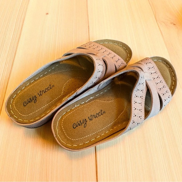 EASY STREET Blush Pink Slip-On Wedge Sandals with Rhinestone Detail - Size 7M - Picture 5 of 10